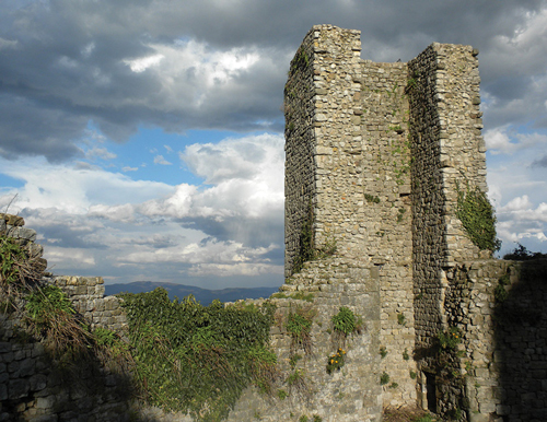 Piero Castle image